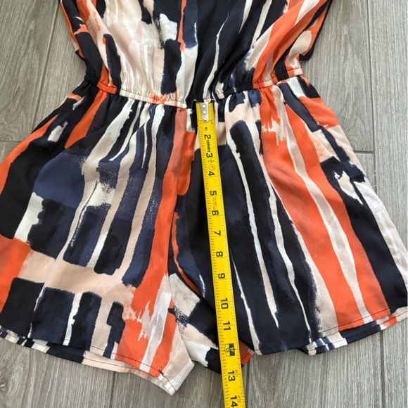 Elevenses|Anthropologie Off-Shoulder romper in multicolor Artsy print•••size 6 - Picture 13 of 13
